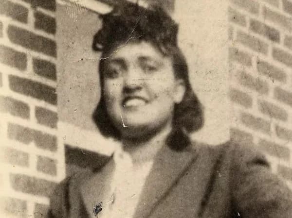Henrietta Lacks và dòng tế bào HeLa bất tử trong nghiên cứu y học