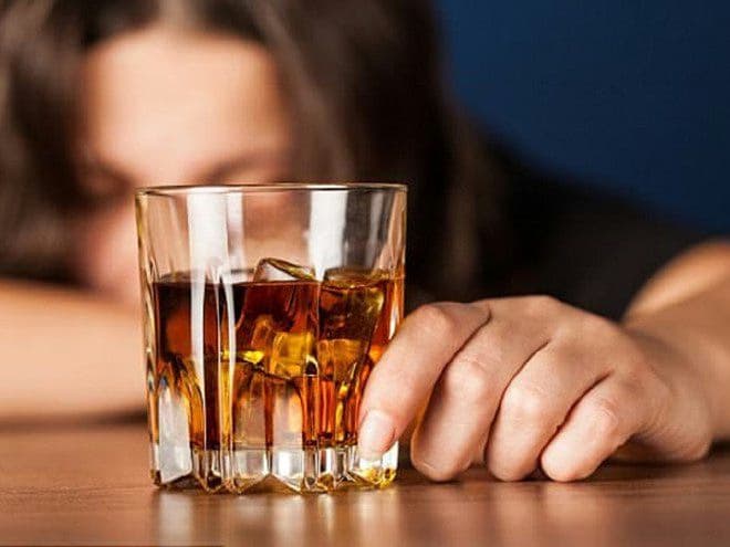 Nghiện rượu: Dấu hiệu nguyên nhân biến chứng và cách điều trị