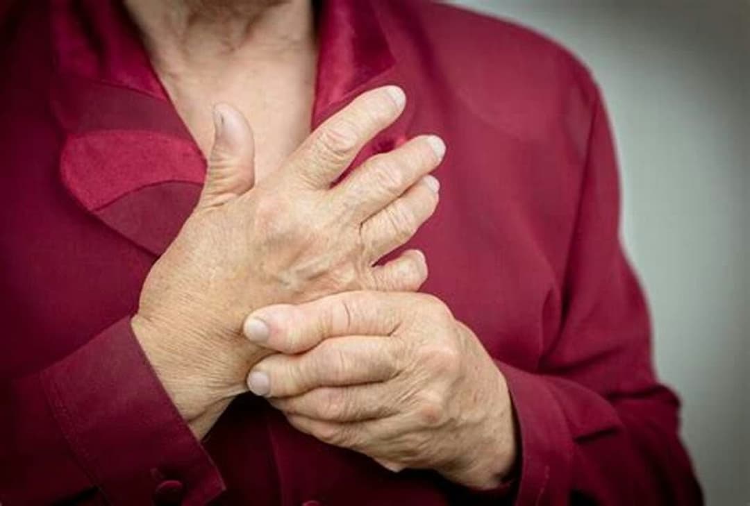 Viêm khớp dạng thấp: Dấu hiệu, nguyên nhân, chẩn đoán và cách điều trị