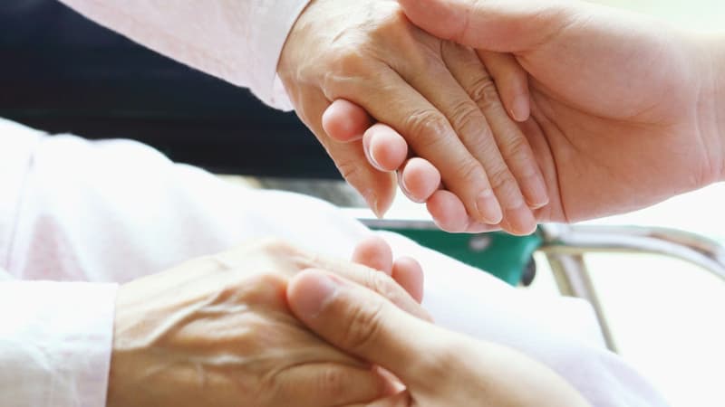 Chăm sóc người bệnh đột quỵ tại bệnh viện trong những ngày đầu