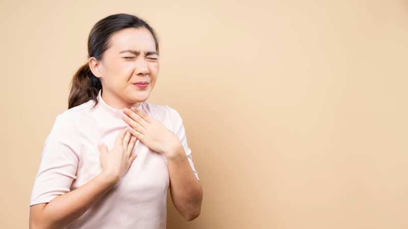 Khó thở đột ngột là dấu hiệu của bệnh gì và cách xử trí ban đầu