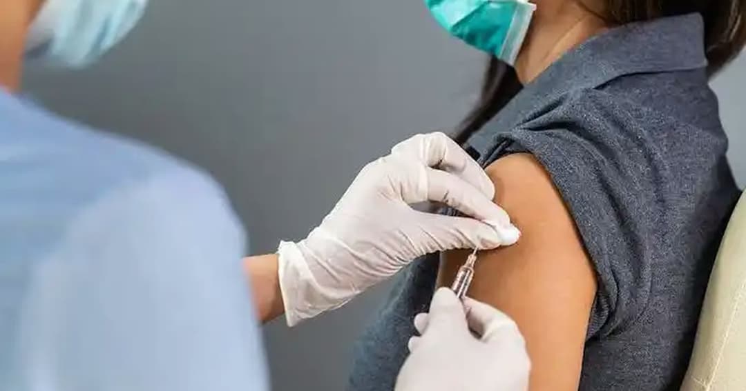 Khoảng cách thời gian tiêm mũi 2 vắc xin Pfizer Comirnaty