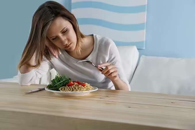 Rối loạn ăn uống: Nguyên nhân, dấu hiệu và cách điều trị