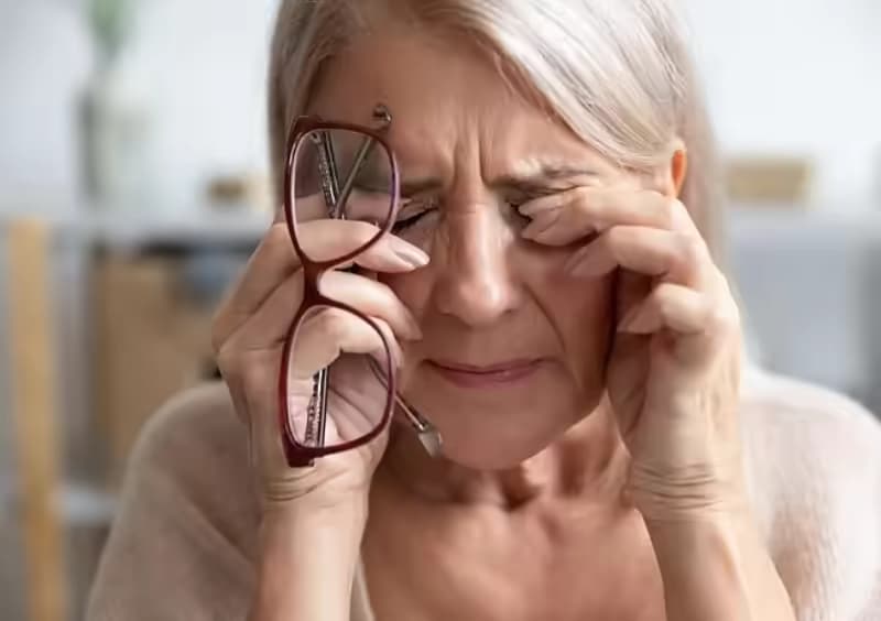 Suy giảm thị lực: Nguyên nhân, dấu hiệu và cách điều trị