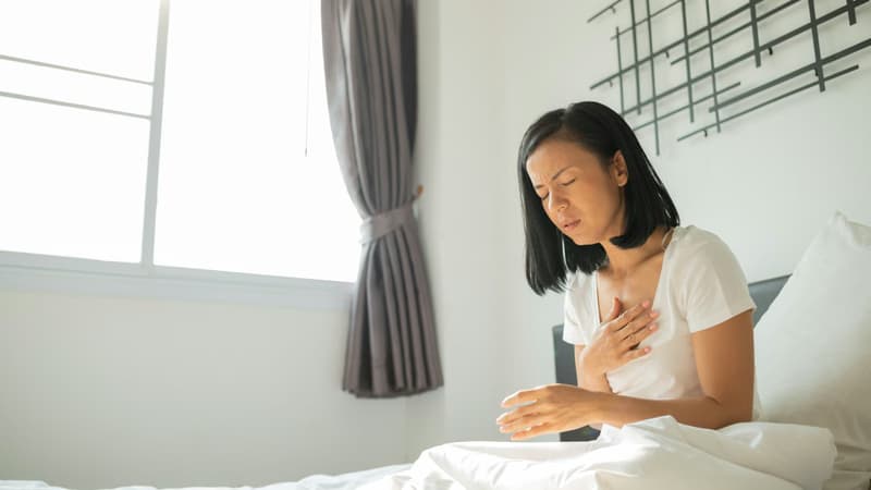 Viêm phổi hít sặc ở người lớn tuổi: Biểu hiện âm thầm và giải pháp phòng ngừa