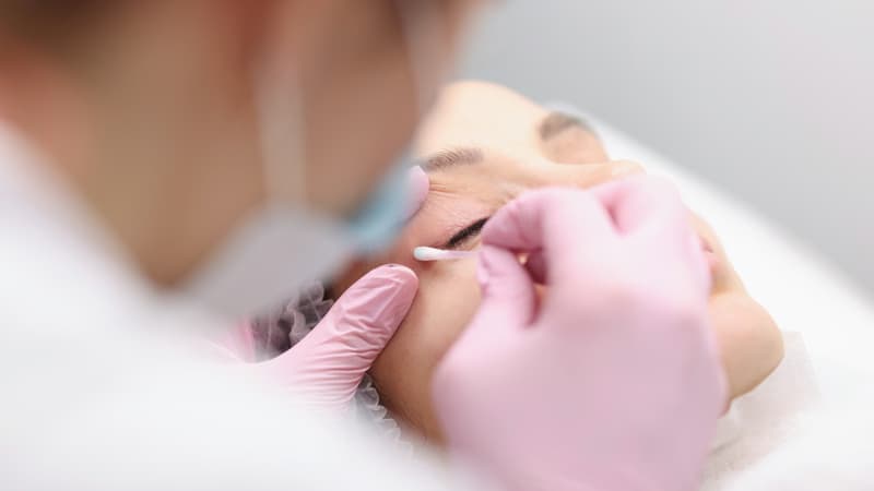 Xăm tròng mắt và những rủi ro sức khỏe tiềm ẩn cần biết