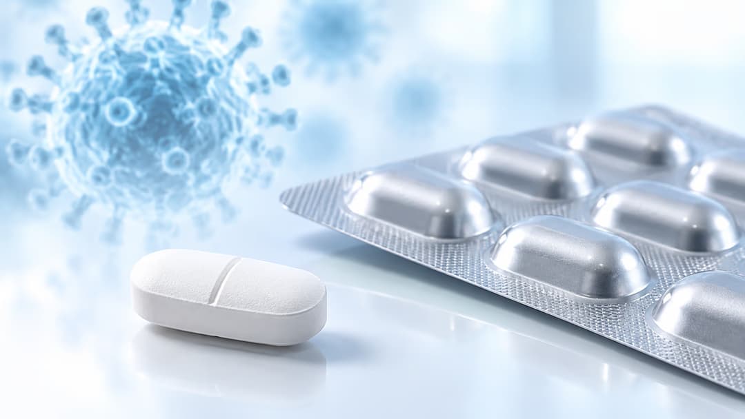 Acyclovir là thuốc gì và uống acyclovir có hại không?