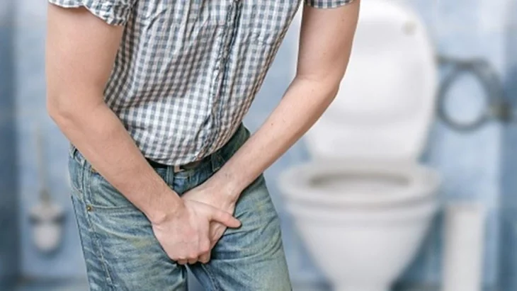 Nam giới gặp vấn đề về tiểu không tự chủ
