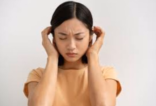 Người bệnh xuất hiện triệu chứng đau đầu chóng mặt và mệt mỏi cảnh báo bệnh lý thần kinh