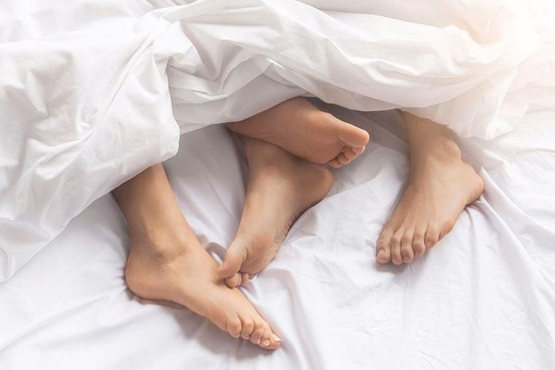 Biểu hiện vàng da và vàng mắt thường gặp ở người bệnh viêm gan D giai đoạn cấp tính hoặc bùng phát