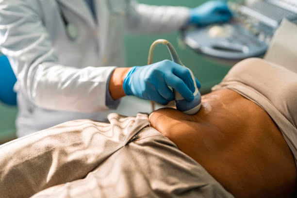Bác sĩ chuyên khoa tư vấn hướng điều trị nội khoa và bảo tồn khả năng sinh sản cho người bệnh u lạc nội mạc tử cung