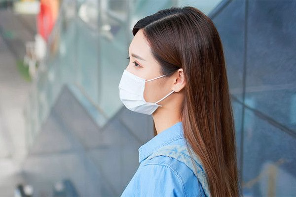 Bệnh nhân được theo dõi chức năng hô hấp và chăm sóc y tế tích cực tại bệnh viện