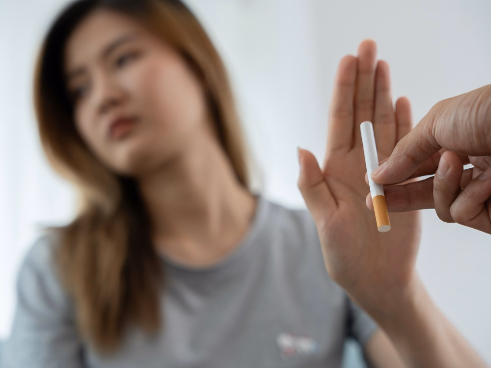 Bệnh nhân hen suyễn rèn luyện kỹ thuật thở phục hồi chức năng phổi an toàn
