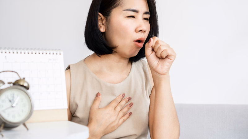 Minh họa tổn thương phế nang và đường hô hấp có thể gây ho ra máu ở người mắc COVID-19