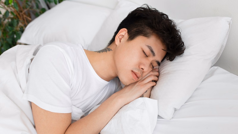 Người đang ngủ ngon để hỗ trợ ổn định đường huyết
