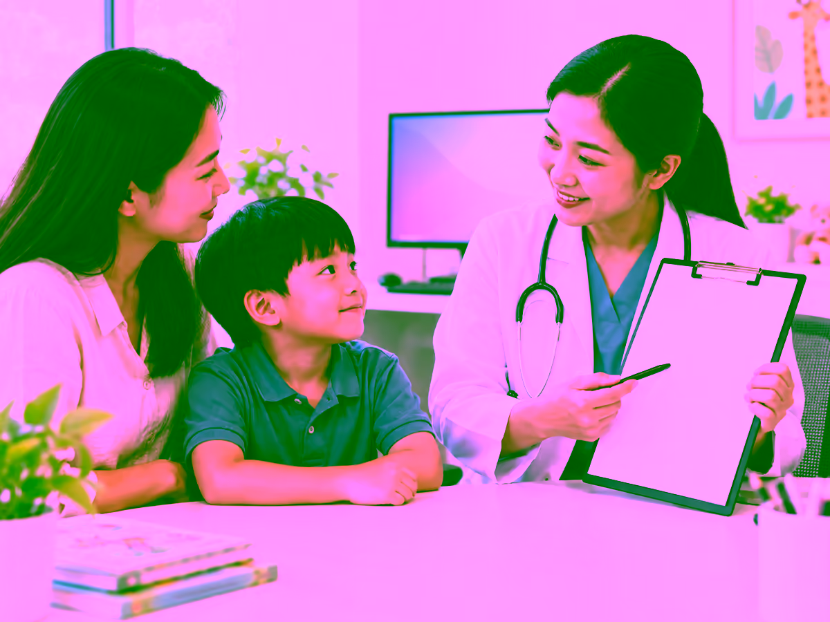 Bác sĩ nhi tư vấn theo dõi bệnh Morquio