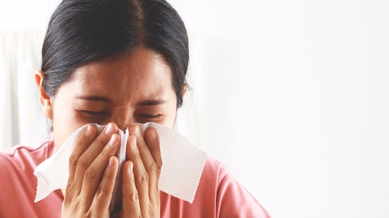 Người bệnh cảm lạnh cần chú ý vệ sinh đường hô hấp và nghỉ ngơi hợp lý để phục hồi sức khỏe