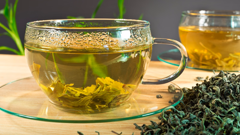 So sánh hàm lượng caffeine giữa trà xanh và cà phê