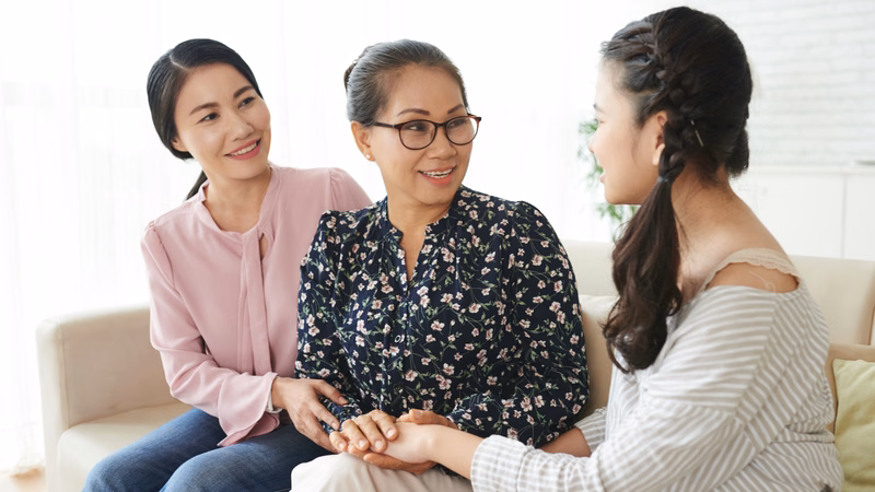 Người chăm sóc cần chú trọng nghỉ ngơi và chia sẻ công việc để bảo vệ sức khỏe tinh thần