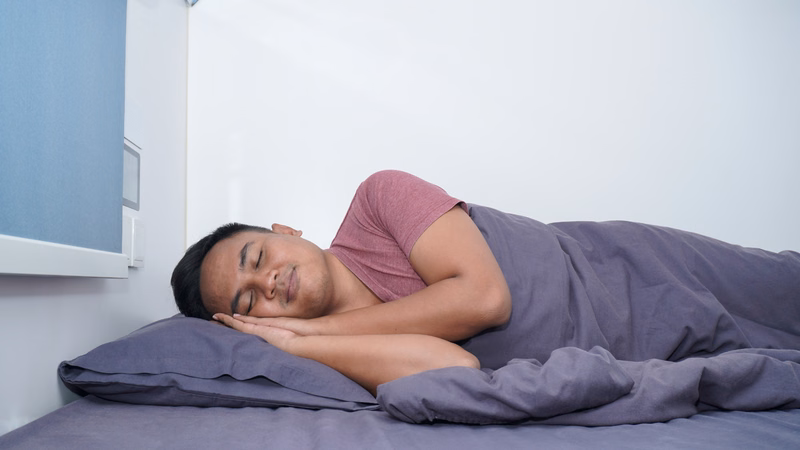 Hướng dẫn người bệnh đột quỵ tập các thao tác sinh hoạt và luyện tập giao tiếp