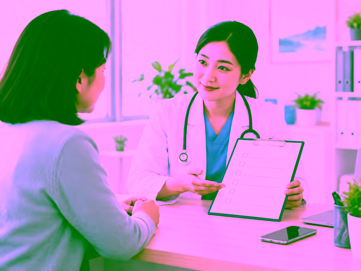 Bác sĩ tư vấn theo dõi dấu hiệu cảnh báo ung thư phổi