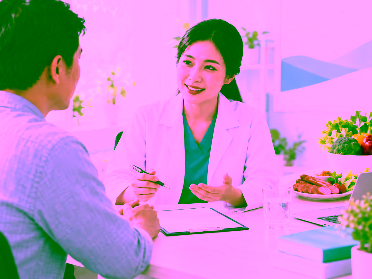 Chuyên gia dinh dưỡng tư vấn nguy cơ từ lạp xưởng nướng đá