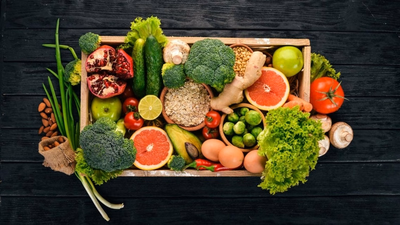 Rau củ và thảo mộc tự nhiên giàu hoạt chất luteolin giúp hỗ trợ chống oxy hóa cho cơ thể