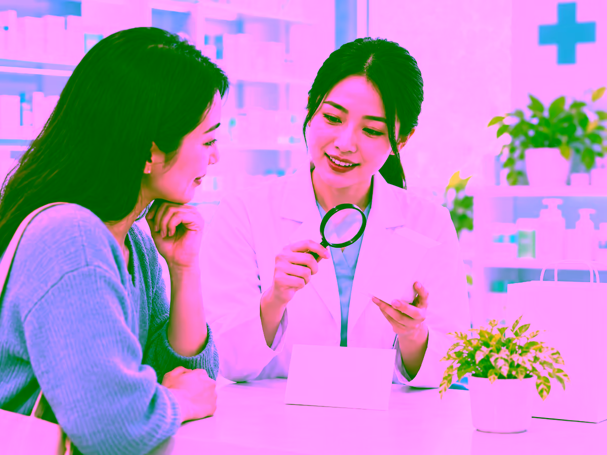 Dược sĩ hướng dẫn đọc ký hiệu trên bao bì sản phẩm