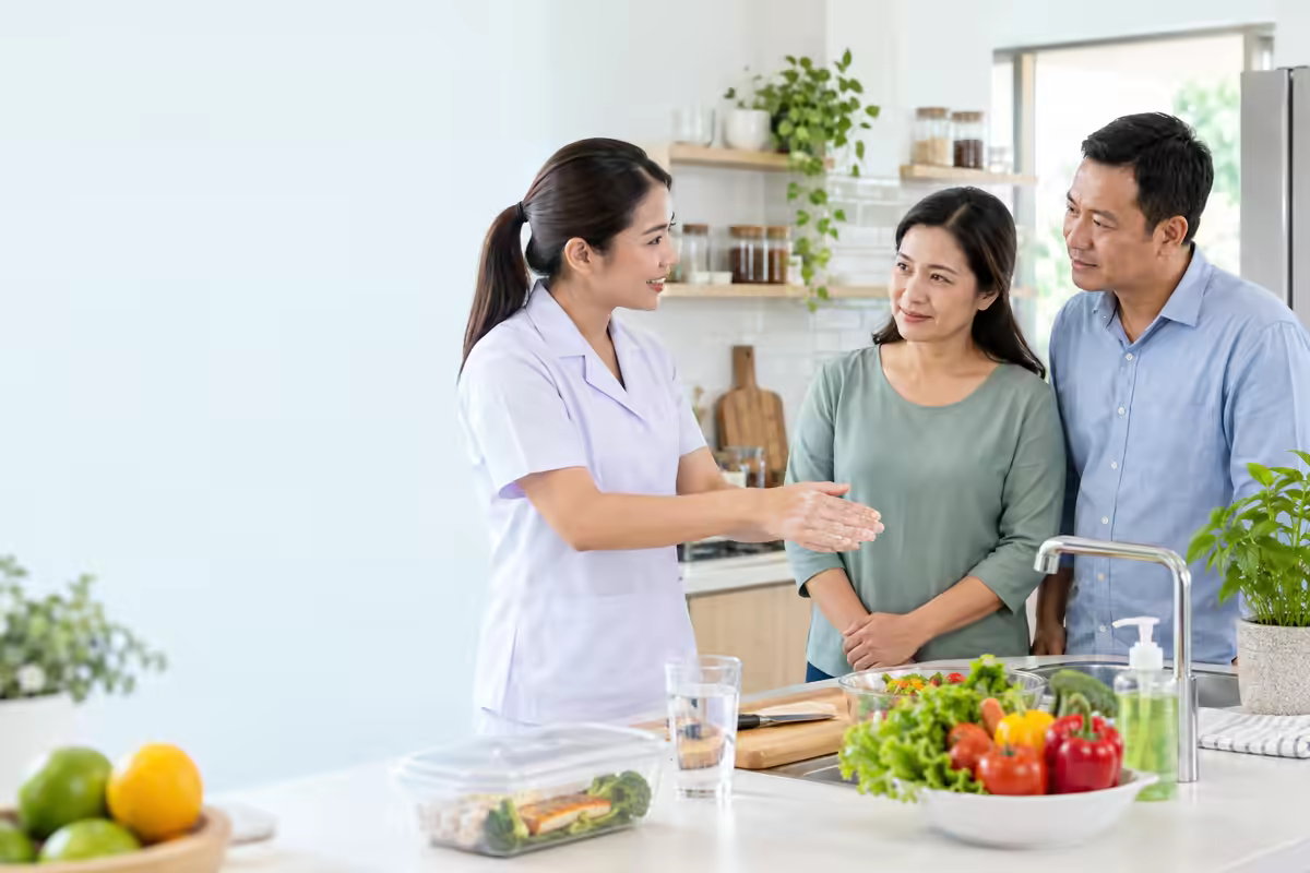 Chuyên gia an toàn thực phẩm hướng dẫn phòng ngộ độc và xử trí đúng