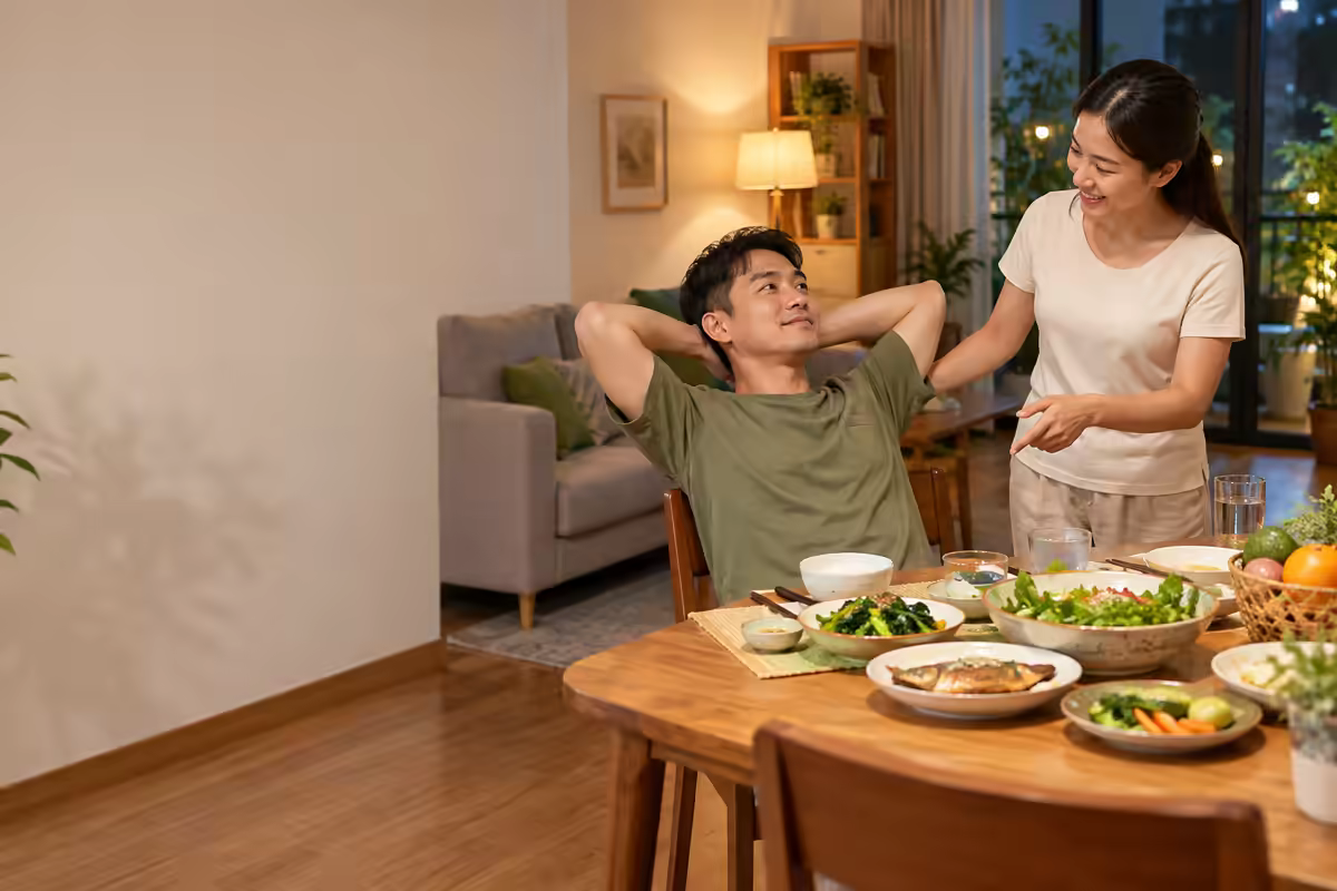 Gia đình duy trì tư thế ngồi thẳng và vận động nhẹ sau bữa ăn
