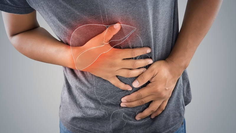 Thói quen sinh hoạt lành mạnh và tiêm phòng giúp bảo vệ sức khỏe lá gan