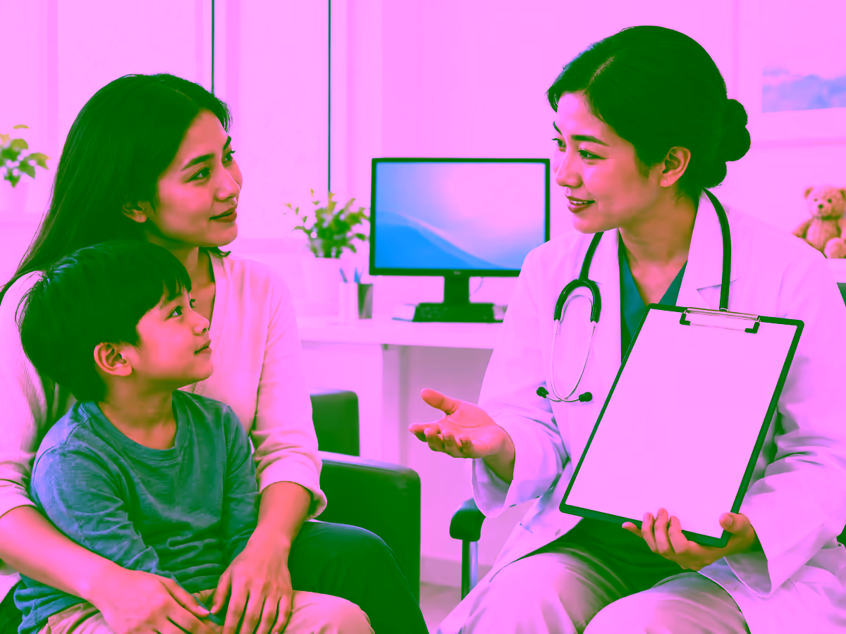 Bác sĩ nhi tư vấn di truyền cho gia đình