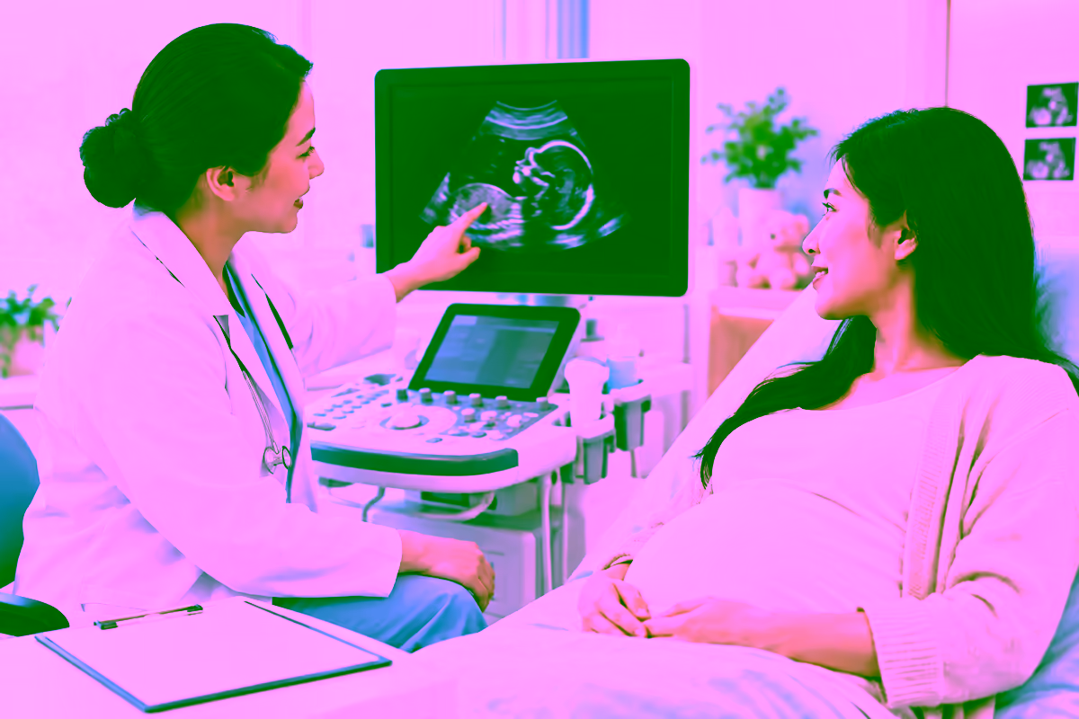 Bác sĩ giải thích siêu âm và xét nghiệm NIPT
