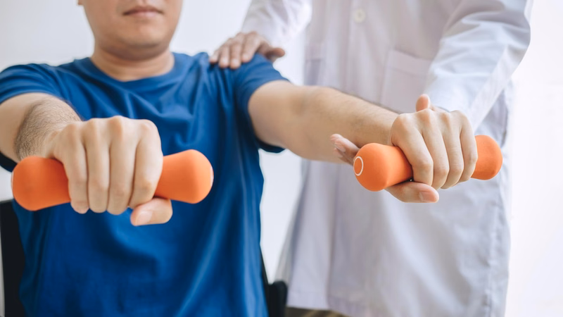 Gia đình đồng hành hỗ trợ tâm lý và chăm sóc người bệnh trong quá trình phục hồi sau đột quỵ