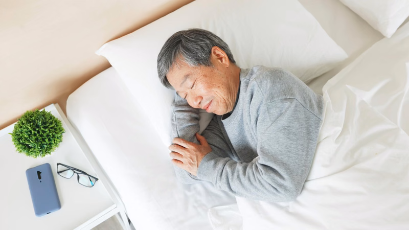 Chế độ ăn uống đủ dinh dưỡng giúp tăng cường thể lực cho người đang phục hồi sau đột quỵ