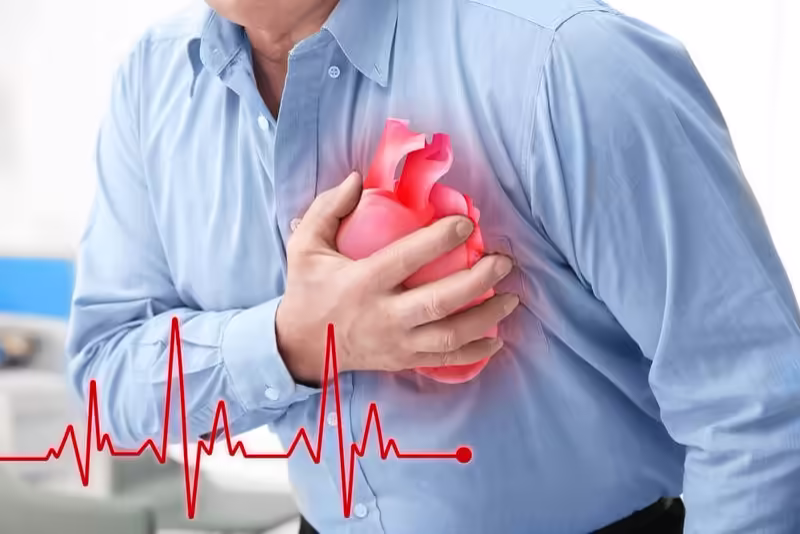Người bệnh hồi hộp, đau ngực khi có rối loạn nhịp tim