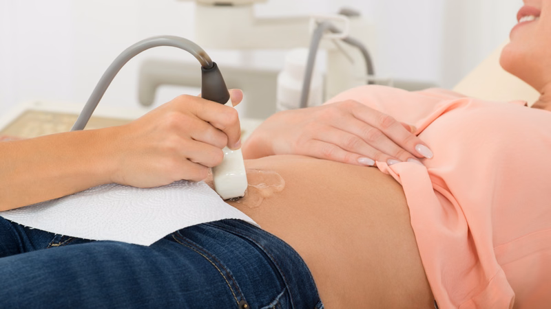 Thiết bị siêu âm đầu dò hiện đại hỗ trợ chẩn đoán bệnh lý cơ quan sinh sản nữ