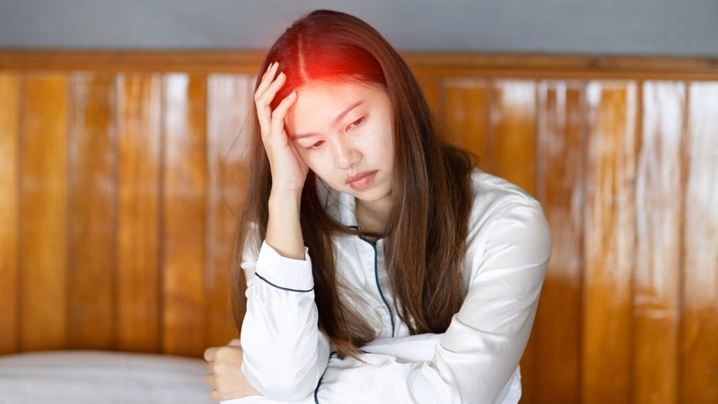 Minh họa tình trạng thiếu máu não cục bộ thoáng qua gây tê yếu nửa người ở người trẻ