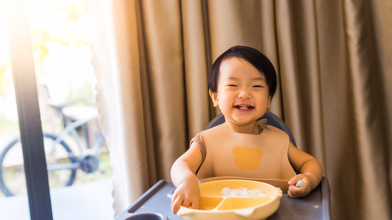 Bữa ăn dặm cân đối bốn nhóm chất giúp trẻ một tuổi cải thiện cân nặng hiệu quả