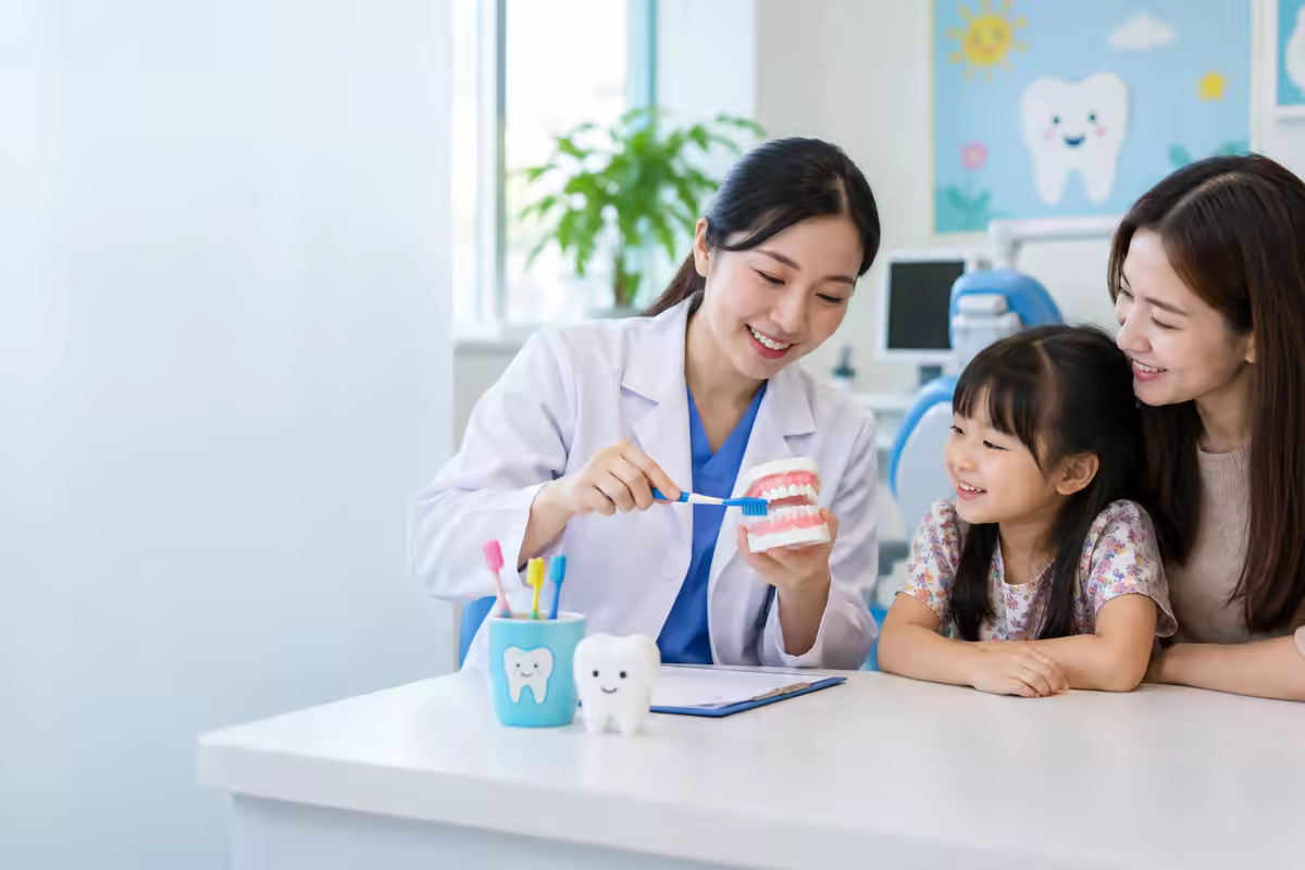 Nha sĩ nhi hướng dẫn phòng ngừa sún răng ở trẻ