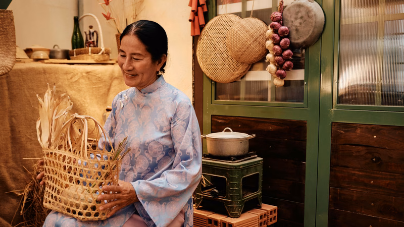Người cao tuổi tập thể dục ngoài trời nâng cao sức khỏe và tuổi thọ khỏe mạnh