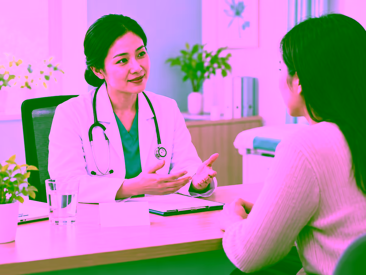 Bác sĩ tư vấn chăm sóc viêm phụ khoa
