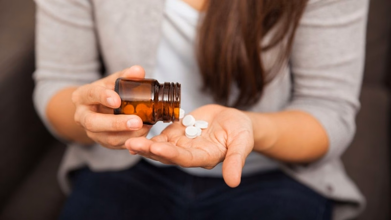 Bác sĩ tư vấn cách dùng thuốc dị ứng an toàn để hạn chế gánh nặng cho gan