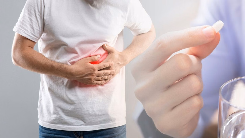 Người bệnh tìm hiểu việc uống thuốc dị ứng có hại gan không trước khi sử dụng