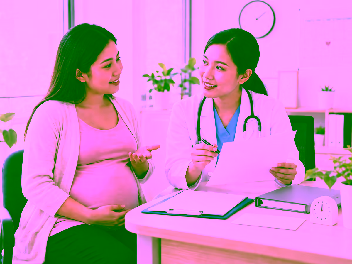 Thai phụ được bác sĩ tư vấn thời gian trả kết quả xét nghiệm tiểu đường thai kỳ