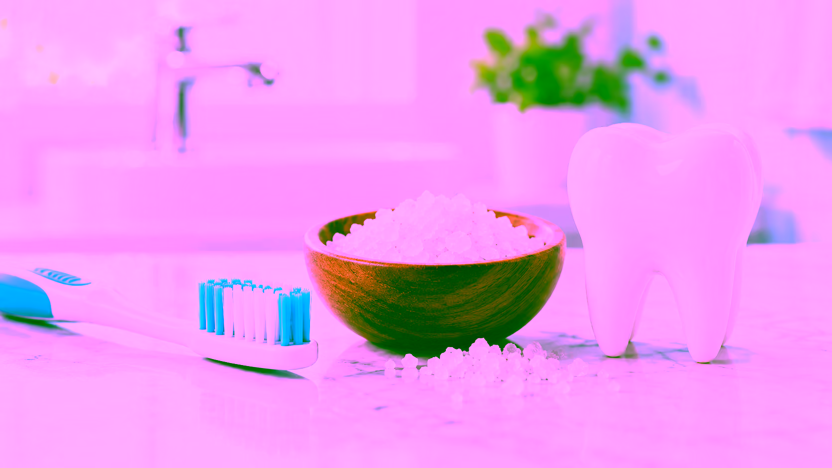 Minh hoạ đánh răng bằng muối